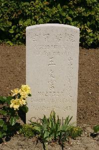 Tincourt New British Cemetery - Wang Wen Fu, 